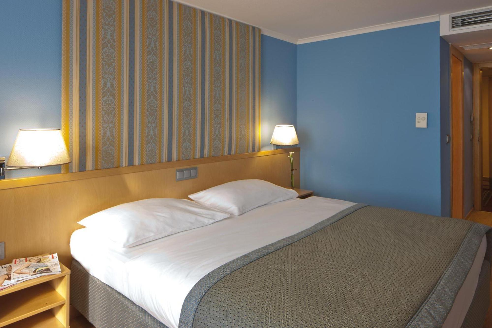 Austria Trend Ananas 4* Wien